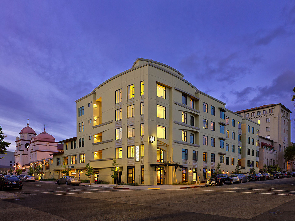 The Metropolitan in Berkeley, CA - Building Photo