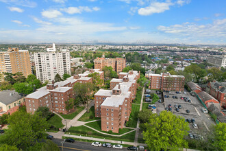 Parkwood Place Apartments in Newark, NJ - Building Photo - Building Photo