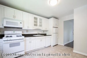 132 South St in Red Bank, NJ - Building Photo