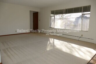 722 N 47th St in Seattle, WA - Foto de edificio - Building Photo