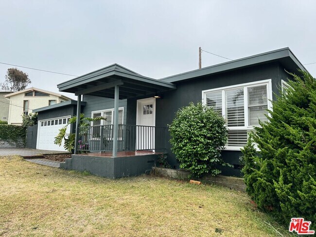 property at 620 25th St