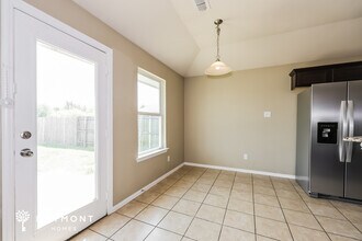 12513 Fenway Ct in Burleson, TX - Foto de edificio - Building Photo