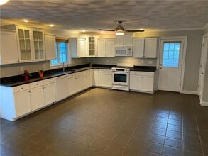 65 Hatfield St in Pawtucket, RI - Building Photo - Building Photo