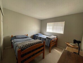 4506 Story Way in Elk Grove, CA - Building Photo - Building Photo