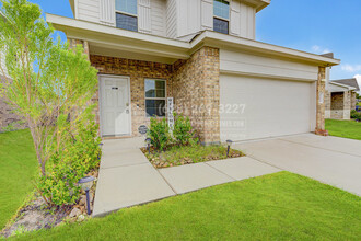 23114 Spruce Summit Trail in Spring, TX - Building Photo - Building Photo