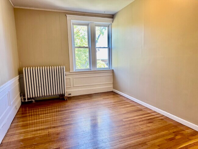 74 Egmont St in Brookline, MA - Building Photo - Building Photo