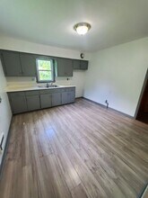 3 Bedroom Single Family in Milwaukee, WI - Building Photo - Building Photo