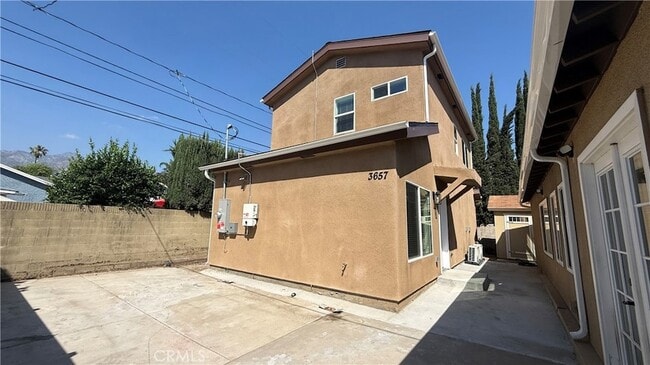 property at 3657 Mountain View Ave