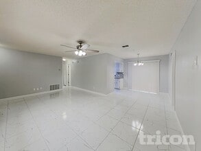 2550 Mill Run Blvd in Kissimmee, FL - Foto de edificio - Building Photo