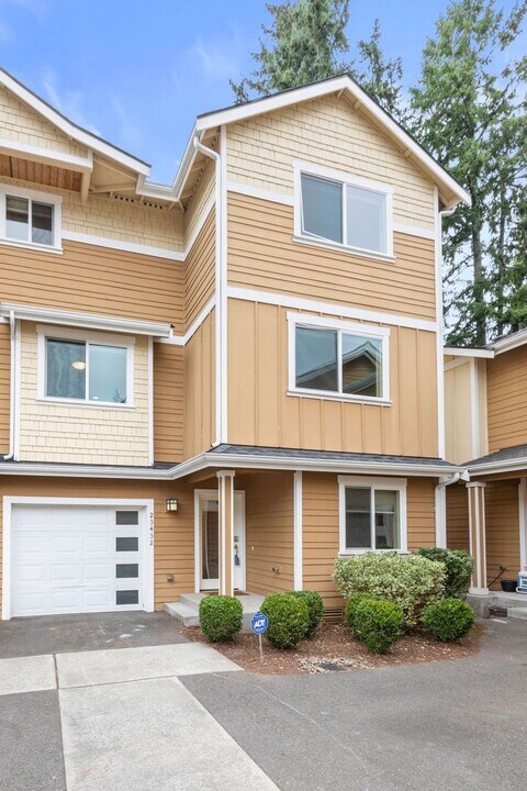 23432 55th Ave W in Mountlake Terrace, WA - Building Photo