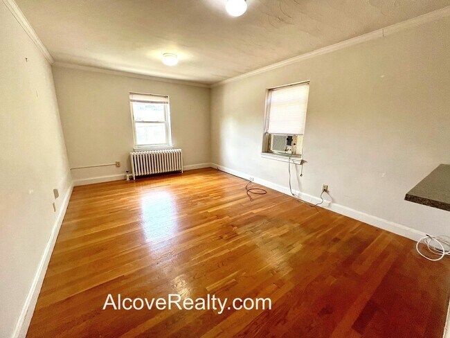 279 Massachusetts Ave in Arlington, MA - Building Photo - Building Photo