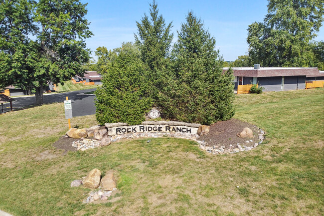 Rock Ridge Ranch Apartments in Kansas City, MO - Building Photo - Building Photo