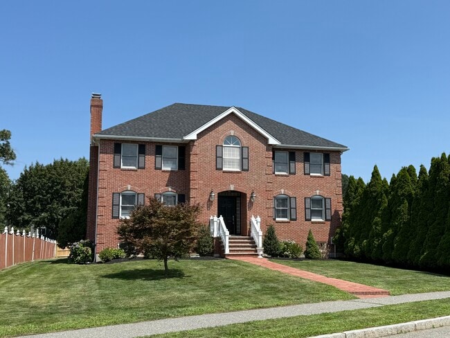 property at 4 Gavin Cir