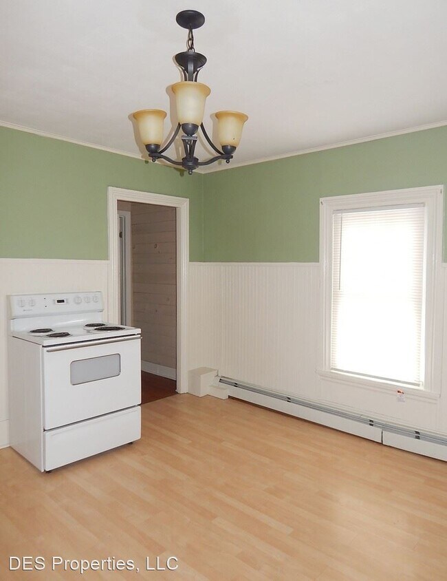 102 Union St in Brewer, ME - Foto de edificio - Building Photo