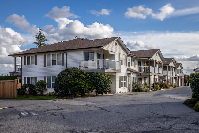 5721 213A St in Langley, BC - Building Photo - Primary Photo