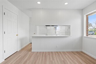 6112 Hidden Oaks St in Corpus Christi, TX - Foto de edificio - Building Photo