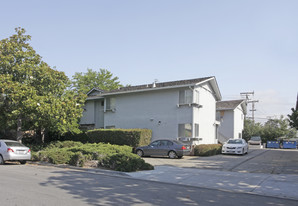 669 Kirkland Dr Apartments