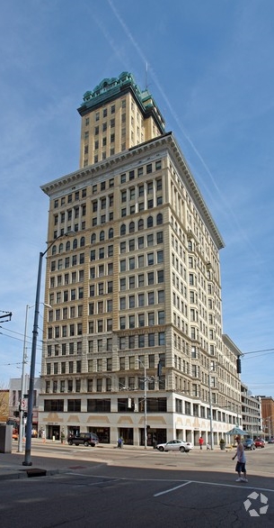 Centre City in Dayton, OH - Building Photo