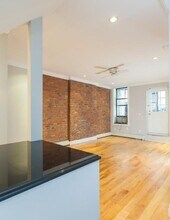 40 Avenue B, Unit 3W in New York, NY - Foto de edificio - Building Photo