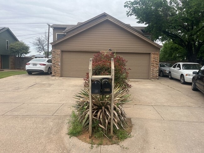 property at 1403 Palmnold Cir E