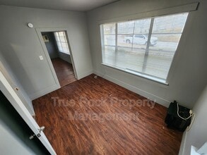 400 W 17th St in Ada, OK - Foto de edificio - Building Photo