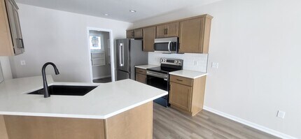 10390 Silver Rock Chase in New Haven, IN - Building Photo - Building Photo