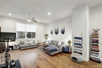4405 Swift Path in Austin, TX - Building Photo - Building Photo