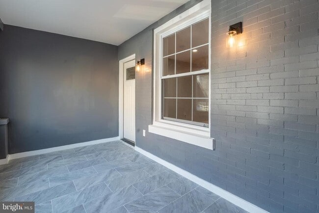 34 N Paxon St in Philadelphia, PA - Foto de edificio - Building Photo