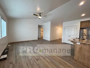 6116 N Red Shirt Rd in Idaho Falls, ID - Building Photo - Building Photo