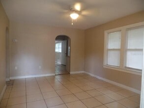 2327 17th Ave S in St. Petersburg, FL - Building Photo - Building Photo