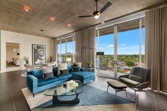 6850 E Main St in Scottsdale, AZ - Building Photo - Building Photo