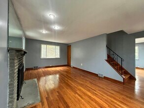 1718 McNary Blvd in Pittsburgh, PA - Building Photo - Building Photo