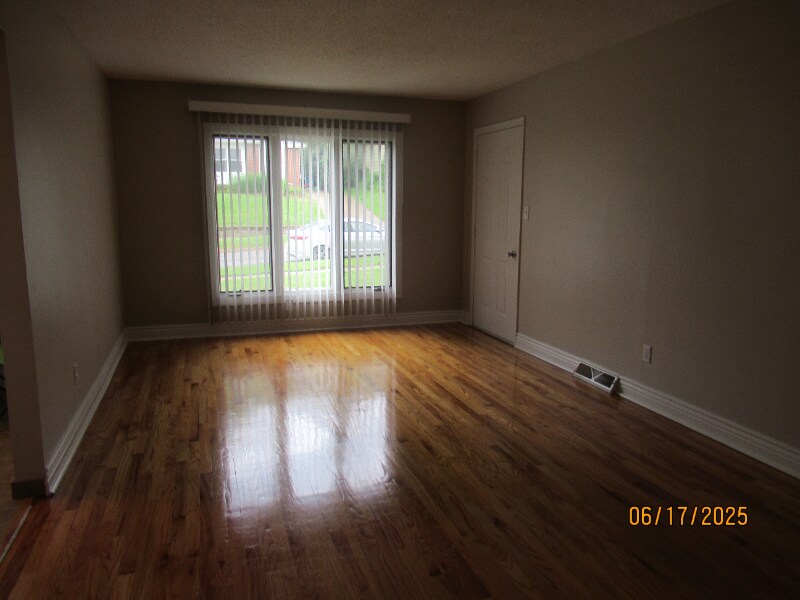105 Loomis Ave in Des Moines, IA - Building Photo