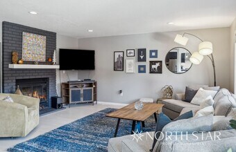 397 Livingood Ln in Lake Oswego, OR - Building Photo - Building Photo