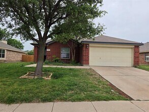14113 Rodeo Daze Dr in Haslet, TX - Foto de edificio - Building Photo