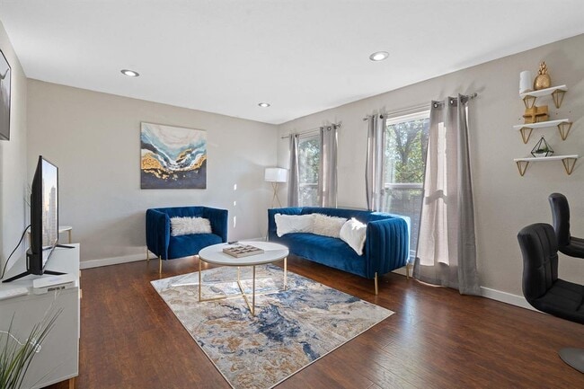 property at 1906 Valley Hill Cir