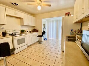 2217 Jackson St in Ft. Myers, FL - Building Photo - Building Photo