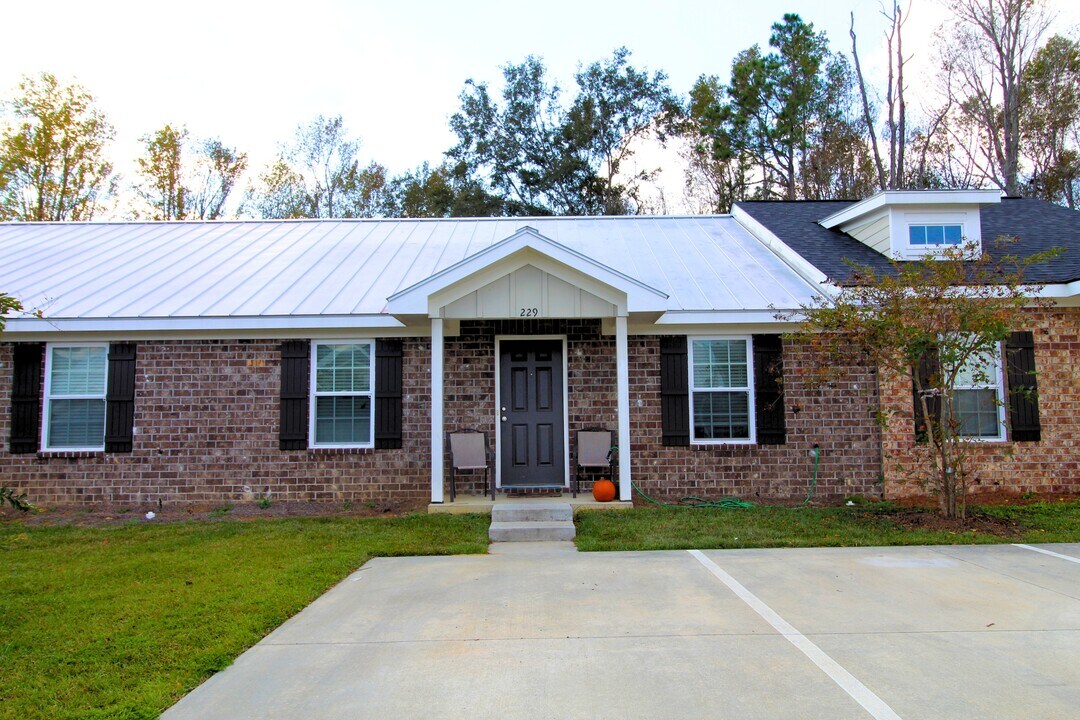 229 Way Bill Cir in Statesboro, GA - Foto de edificio