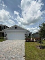 3739 Grappler Cir SE in Palm Bay, FL - Building Photo