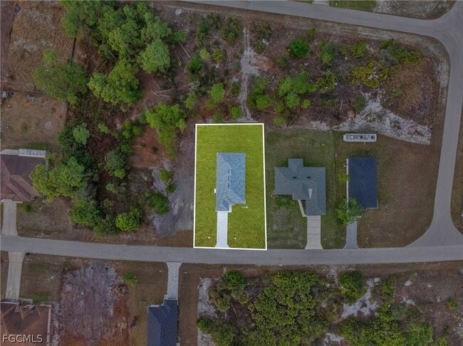 property at 725 Lamar St E