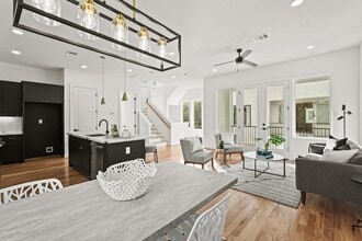 9426 Campbell Rd in Houston, TX - Building Photo - Building Photo