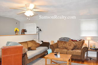 842 Oaklawn Ave in Cranston, RI - Building Photo - Building Photo