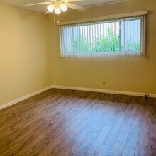 4415 Ocean View Blvd in Montrose, CA - Foto de edificio - Building Photo