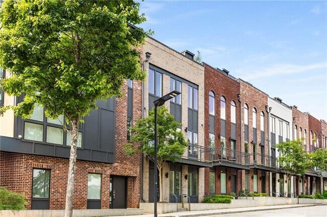 1225 Chelsea Cir NW in Atlanta, GA - Building Photo - Building Photo