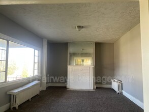 426 Mitchell Ave in Clairton, PA - Building Photo - Building Photo