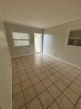 1301 N 12th Ct in Hollywood, FL - Building Photo - Building Photo