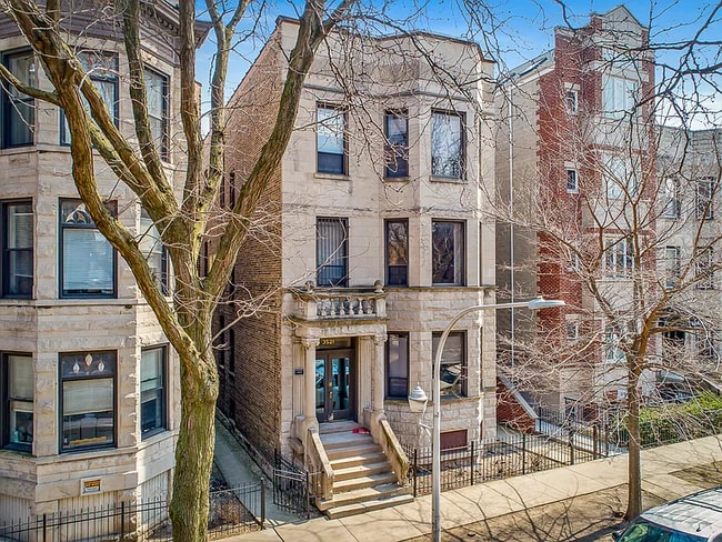 3521 N Wilton Ave, Unit 2F