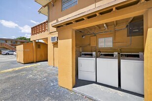 7155 W 14th Ct in Hialeah, FL - Building Photo