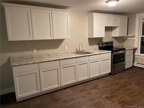 129 Union St in Vernon, CT - Building Photo - Building Photo