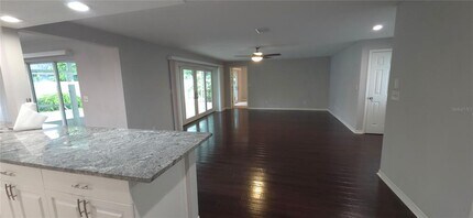 3184 62nd Way N in St. Petersburg, FL - Building Photo - Building Photo